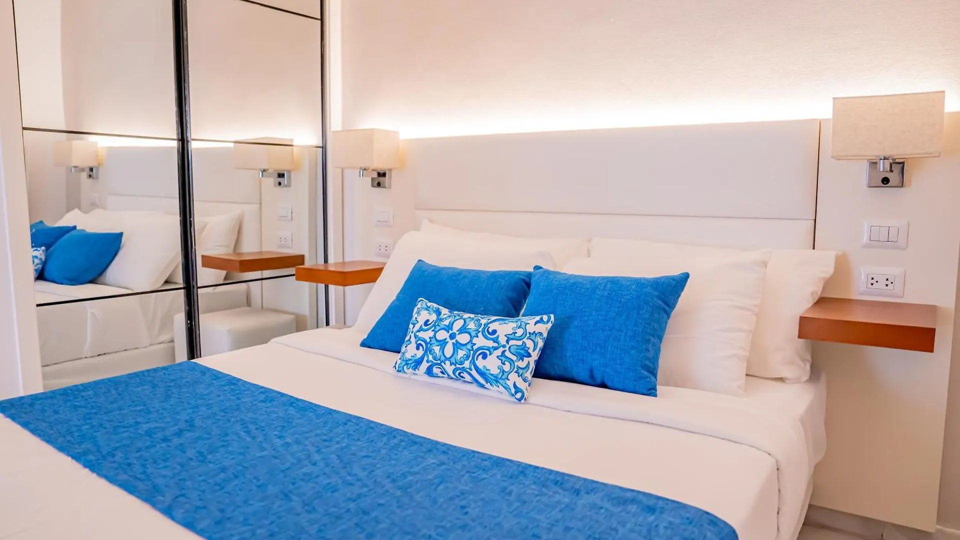 Xeliter Cana Rock Punta Cana Apartment